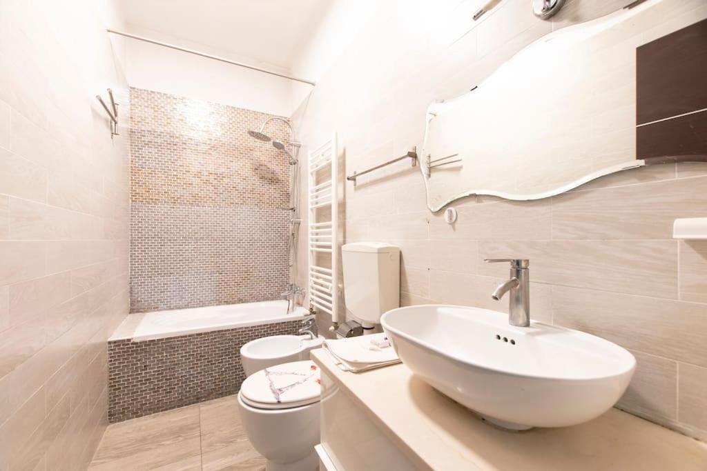 We Home - Sarpi House - Milano Buitenkant foto